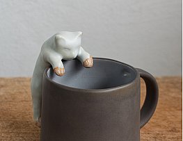 Фигурка на кружку “Белая Кошка”